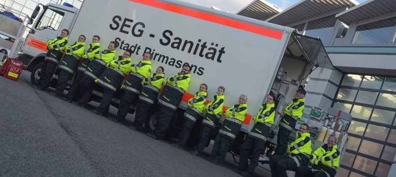 Gruppenbild SEG Pirmasens seitlich 