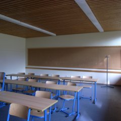 Beleuchtung alt im Klassensaal 2